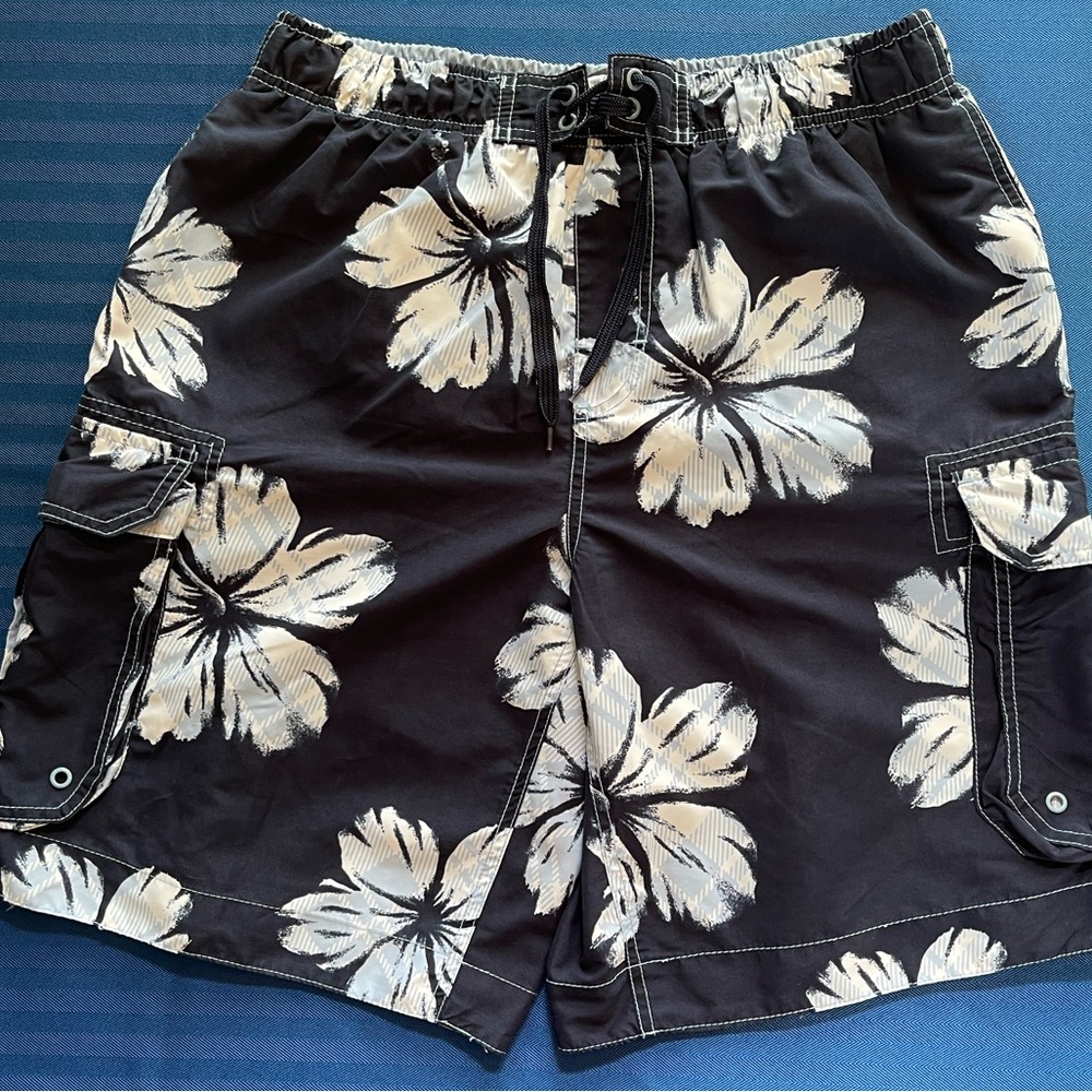 Arizona Jean Company - Men’s Blue & White Board Shorts - EUC
